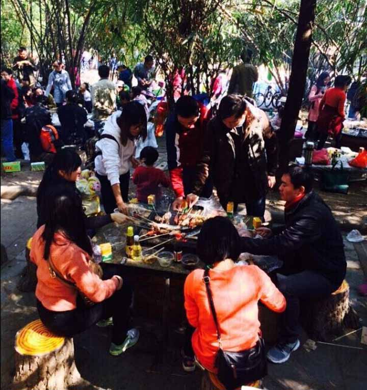 濃情冬日，戶外燒烤話情誼